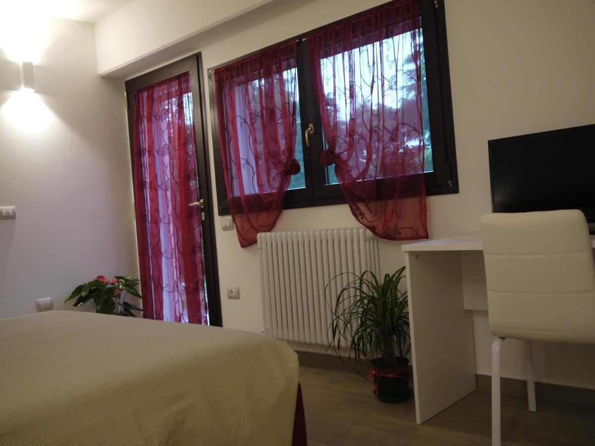 Bed and Breakfast "Cara Pace" In Collina Per Famiglie Montefiore Conca Exterior foto